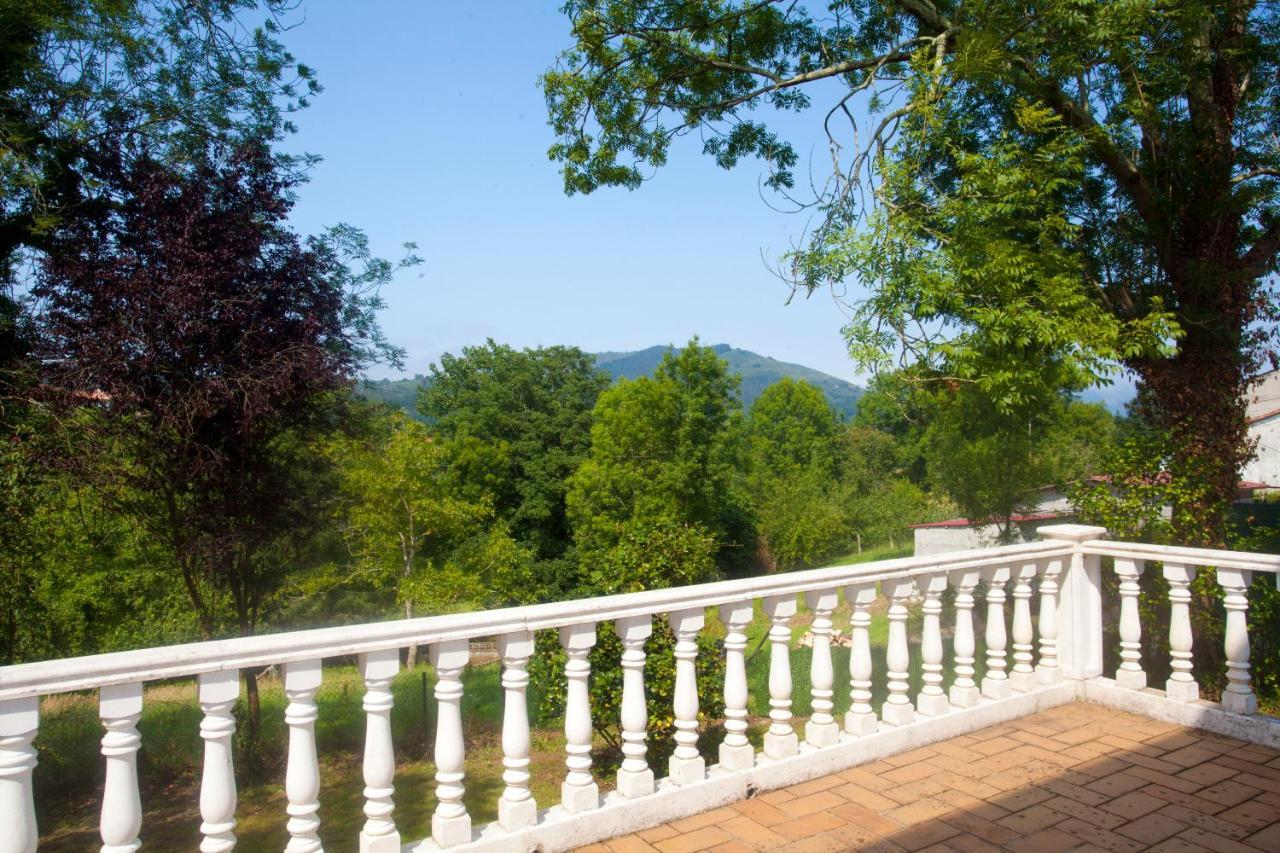 Villa Mercedes Piloña Exteriér fotografie