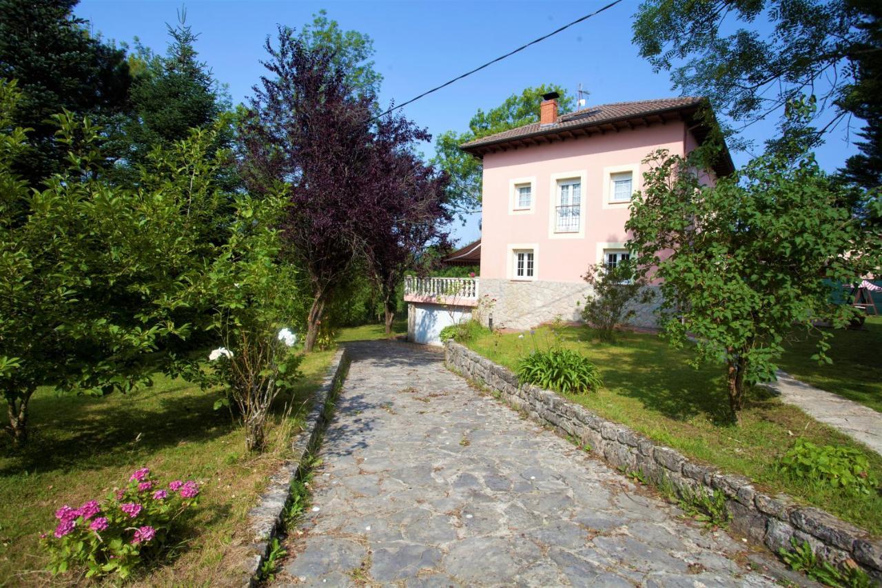 Villa Mercedes Piloña Exteriér fotografie